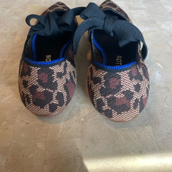 Rothy’s Wildcat Mary Jane Leopard Pointed Toe Flats Academia Bow, Size US 6.5 - Picture 4 of 8